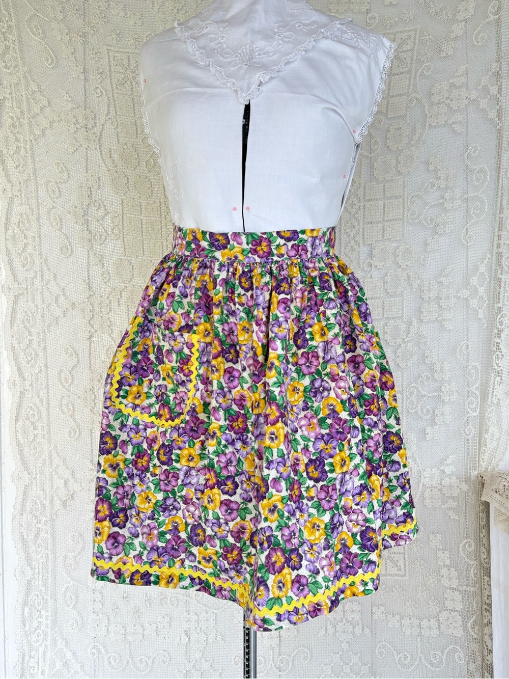 Vintage yellow Purple Apron with from pocket XL Cotton